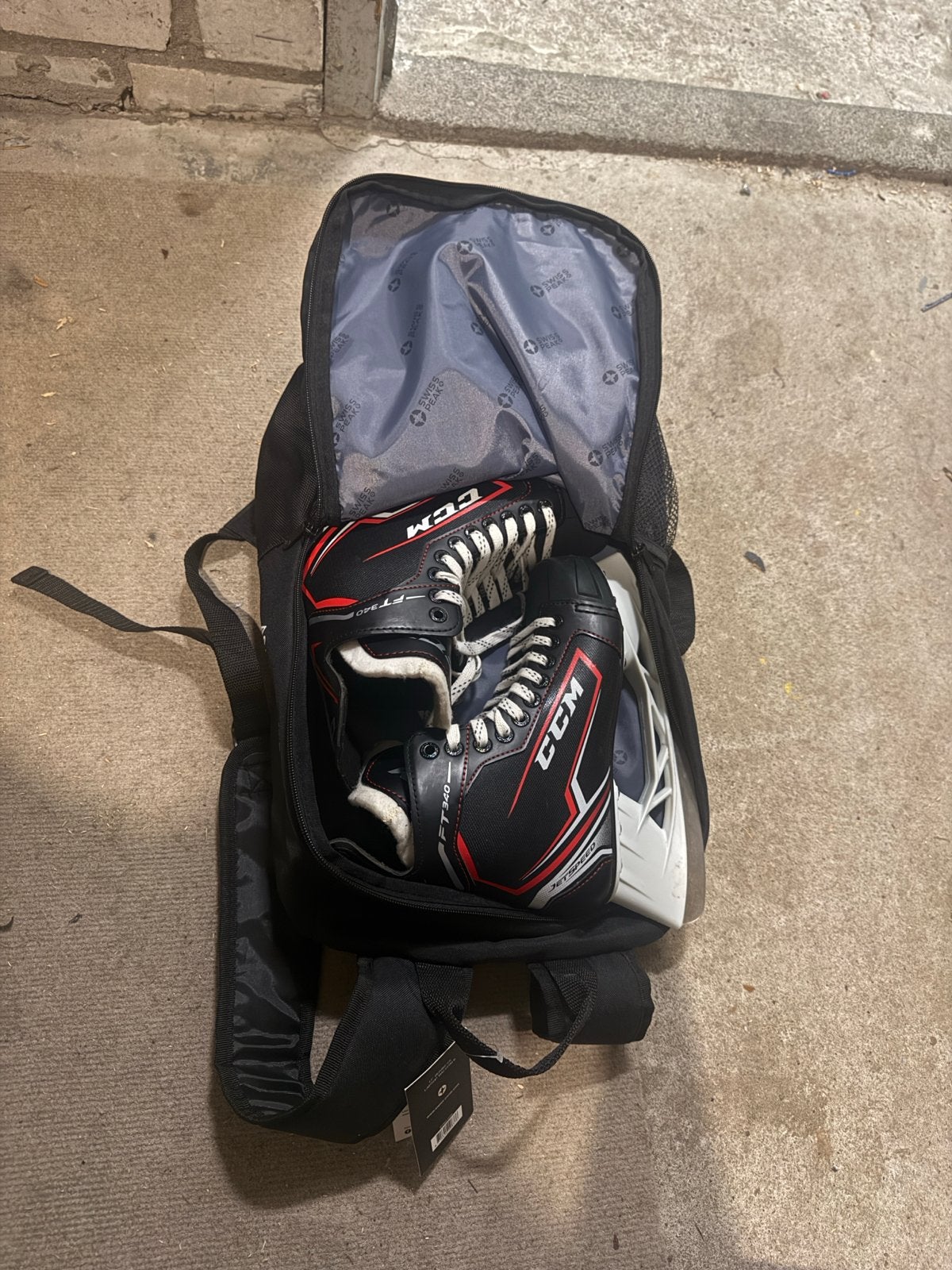 CCM FT340 IJshockeyschaatsen in tas, Ophalen of Verzenden, Zo goed als nieuw, IJshockeyschaatsen, Overige merken