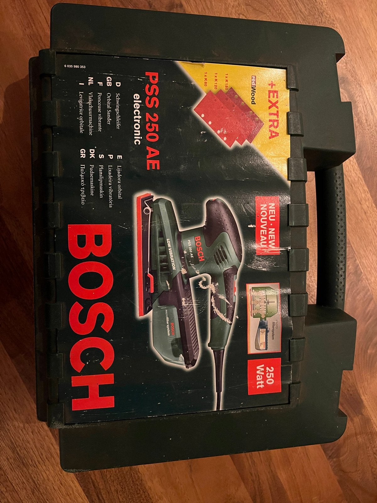 Bosch PSS 250 AE Vlakschuurmachine met koffer, Ophalen of Verzenden, Gebruikt, Minder dan 600 watt, Vlakschuurmachine