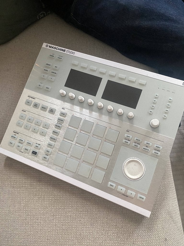 Native Instruments Maschine Studio, Ophalen, Zo goed als nieuw