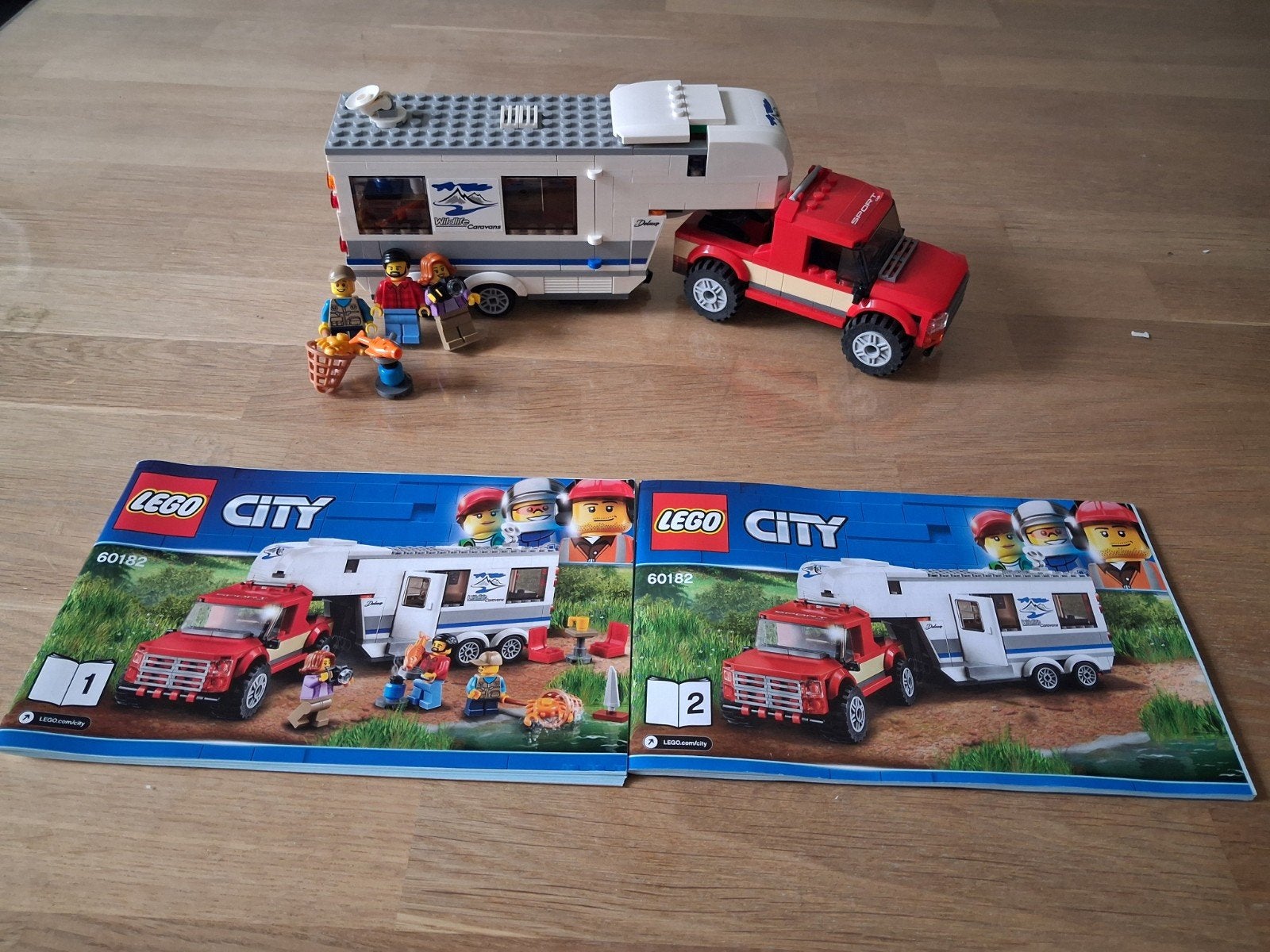 LEGO City 60182 Pickup & Caravan - Compleet met boekjes, Ophalen of Verzenden, Zo goed als nieuw