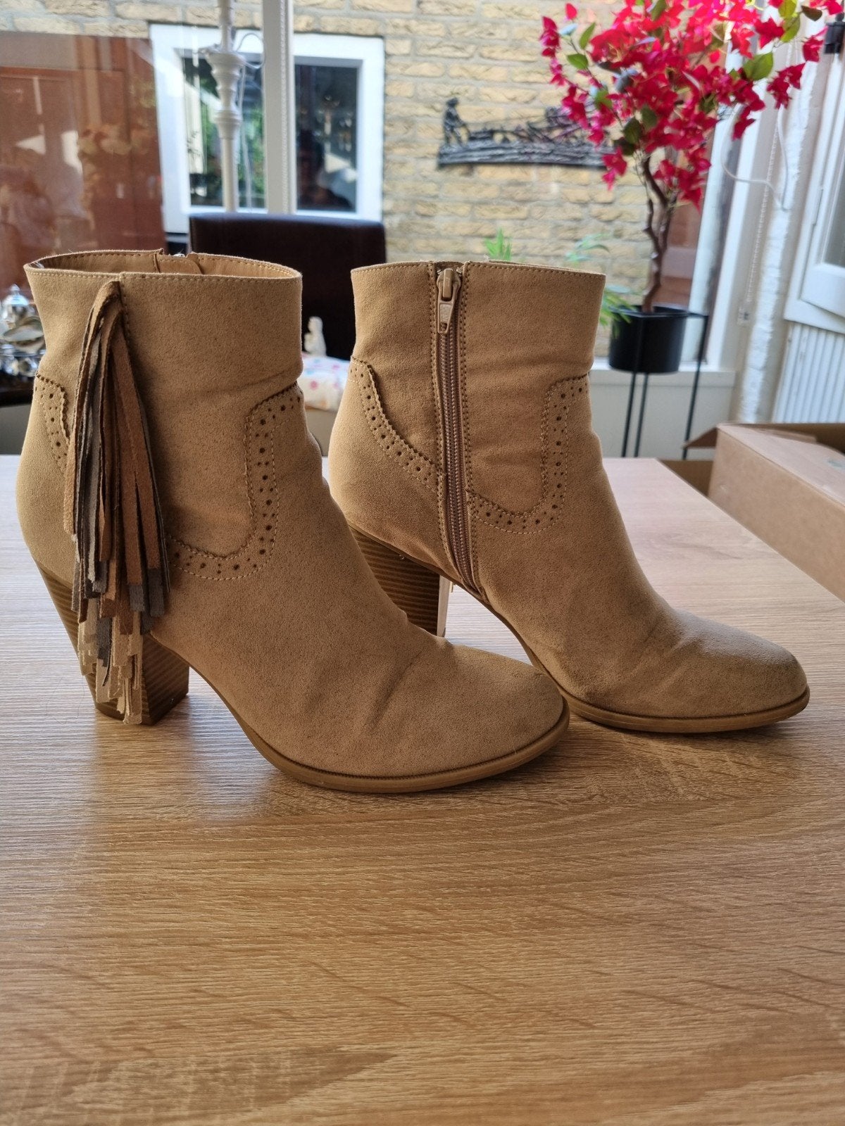 Mooie suède look enkellaarsjes, maat 39., Ophalen of Verzenden, Zo goed als nieuw
