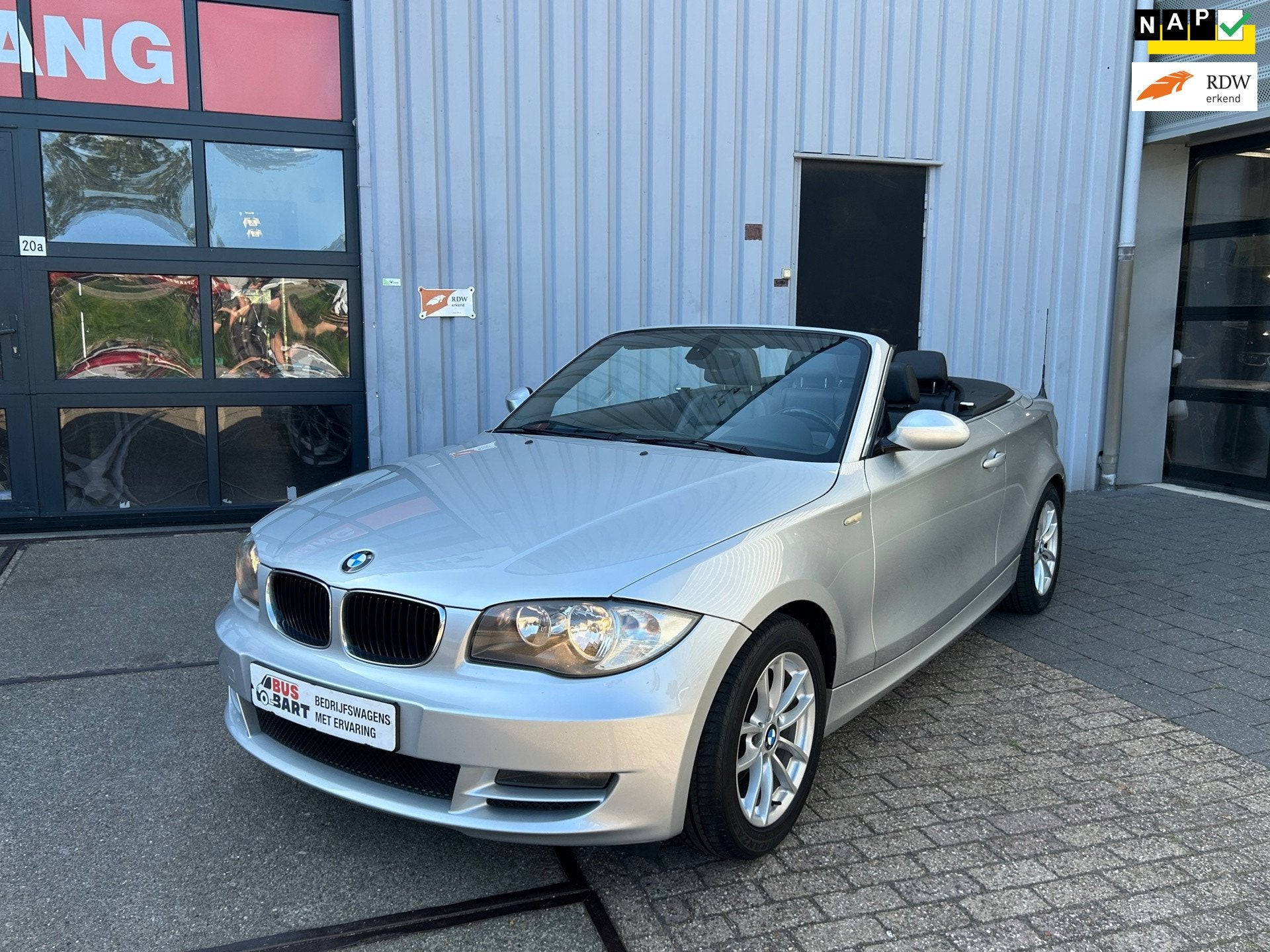 BMW 1-serie Cabrio 118i Executive|NL-Auto|NAP|Leder|Stoelver, Zwart, Cabriolet, 4 stoelen, 1405 kg