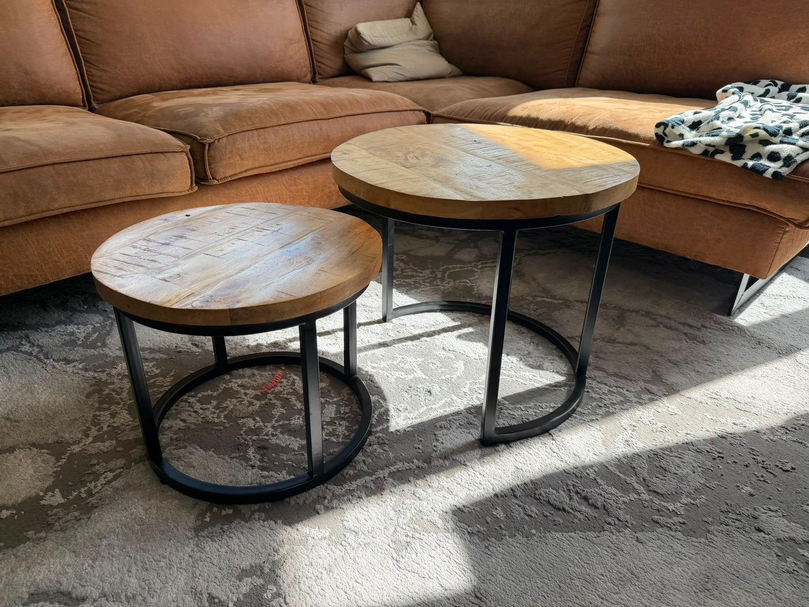 Mango hout salontafel, Ophalen, 100 tot 150 cm, Rond, 50 tot 100 cm