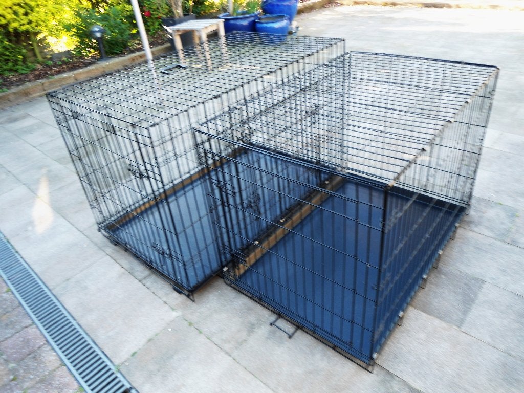 XXL of XL opvouwbare benches met elk 2 deurtjes, Dieren en Toebehoren, Ophalen, Zo goed als nieuw