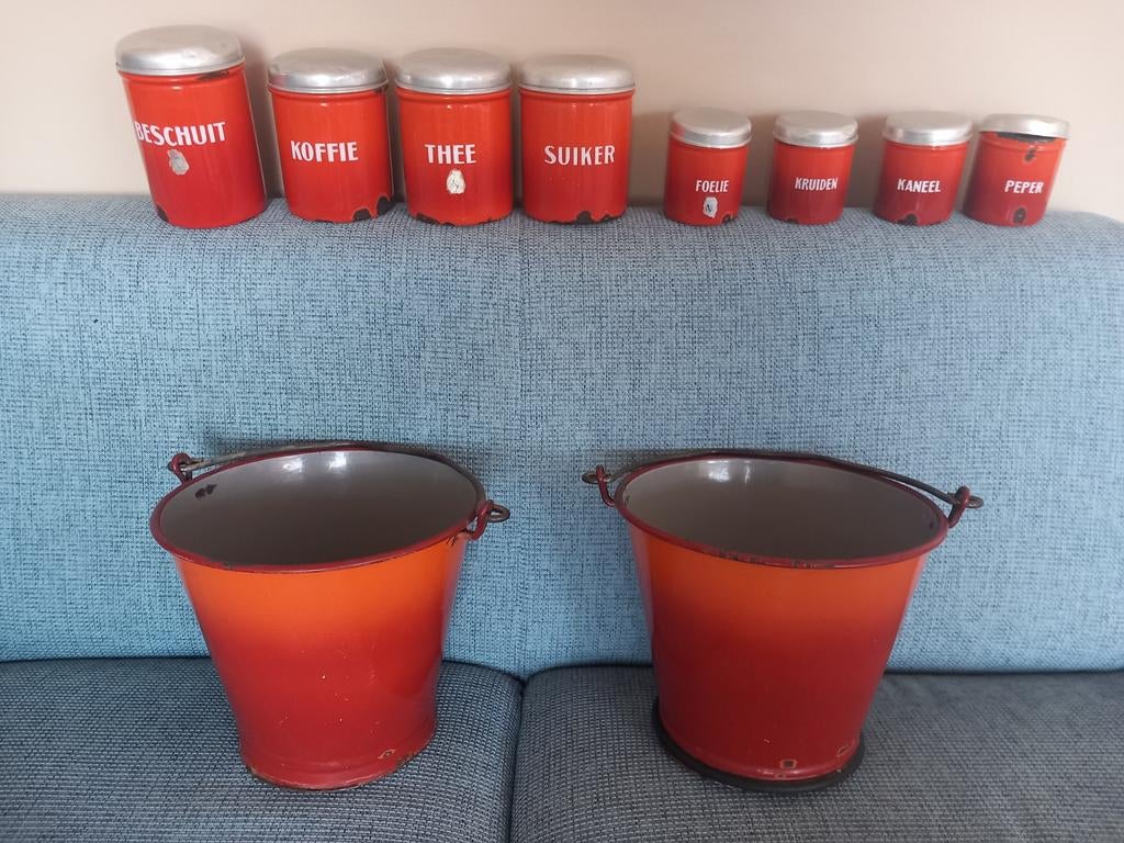 Nog de ouderwetse emaile voorraad potten plus emmers, Ophalen