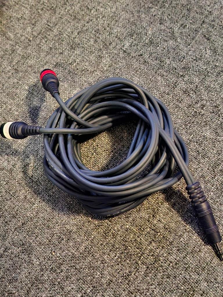 Audio kabel 3.5mm jack naar 2x RCA (tulp) - 10 meter, Ophalen of Verzenden, Gebruikt, 10 meter of meer, Interlink-kabel