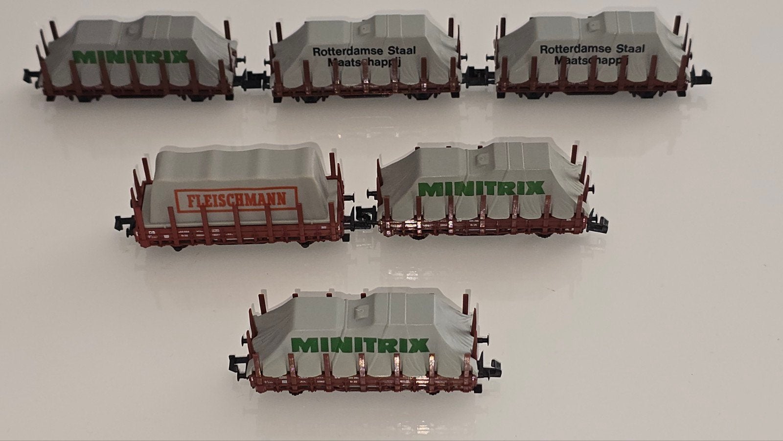 Minitrix rongen wagons met huif en 1 fleischmann wagon, Gebruikt, Gelijkstroom, Trix, Wagon