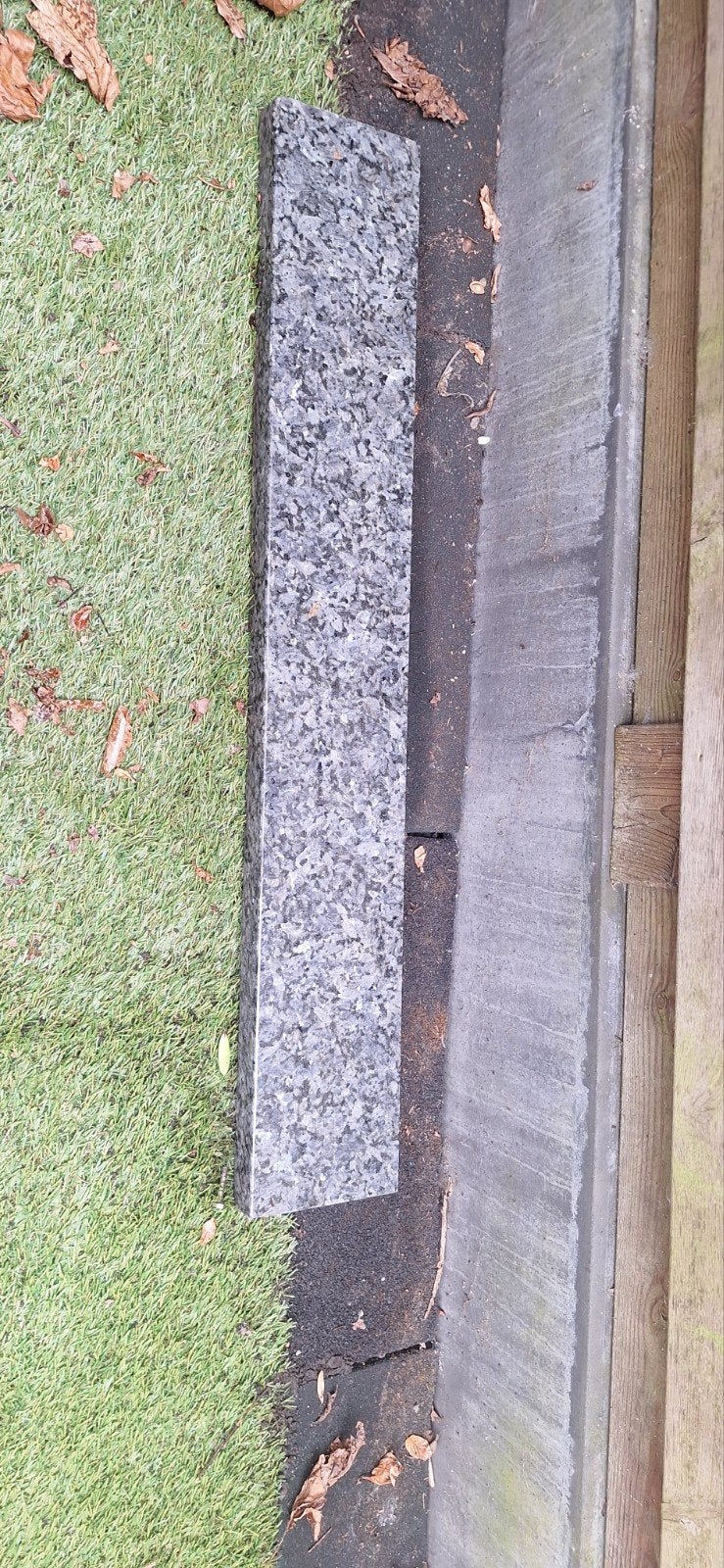 Granieten randafwerking - Grijs/Zwart, Tuin en Terras, Grind, Keien en Split, Zo goed als nieuw, Overige typen, Grijs, Graniet