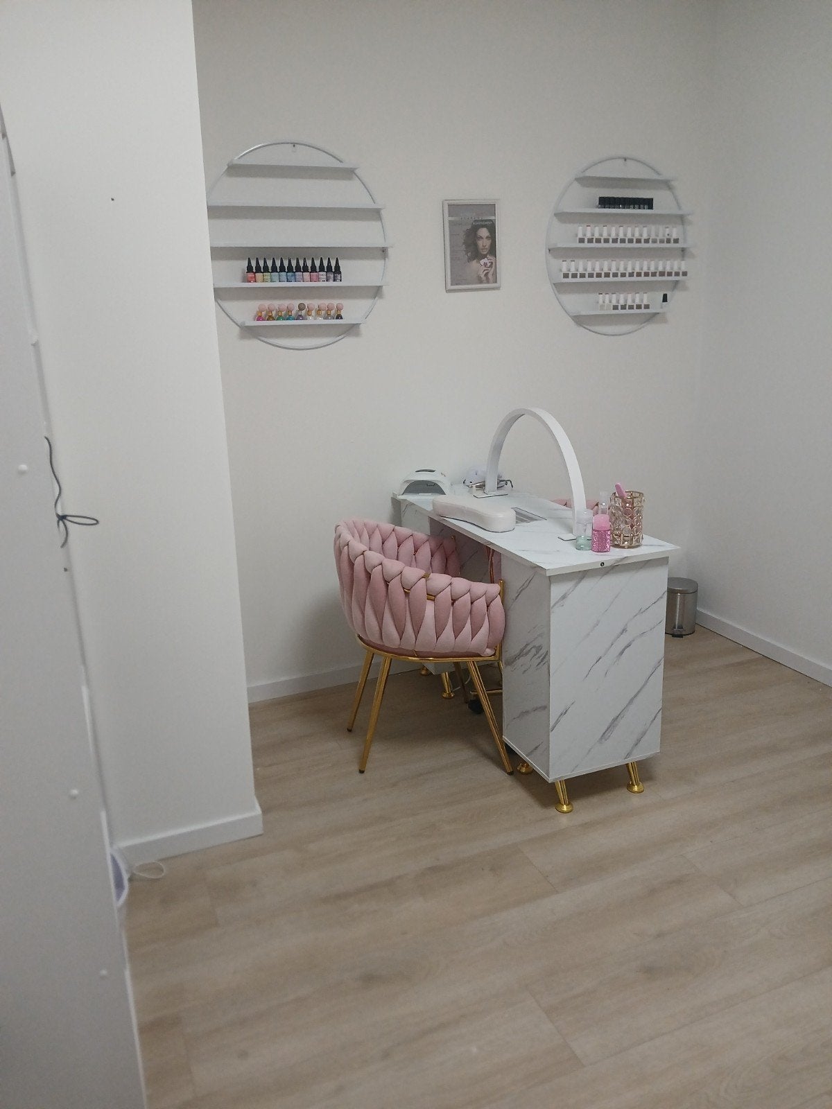 BEAUTYRUIMTE TE HUUR – ZWIJNDRECHT, Huizen en Kamers