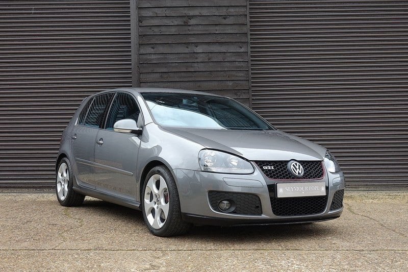 golf 5 voorbumper gezocht, Auto-onderdelen, Ophalen of Verzenden, Nieuw, Bumper