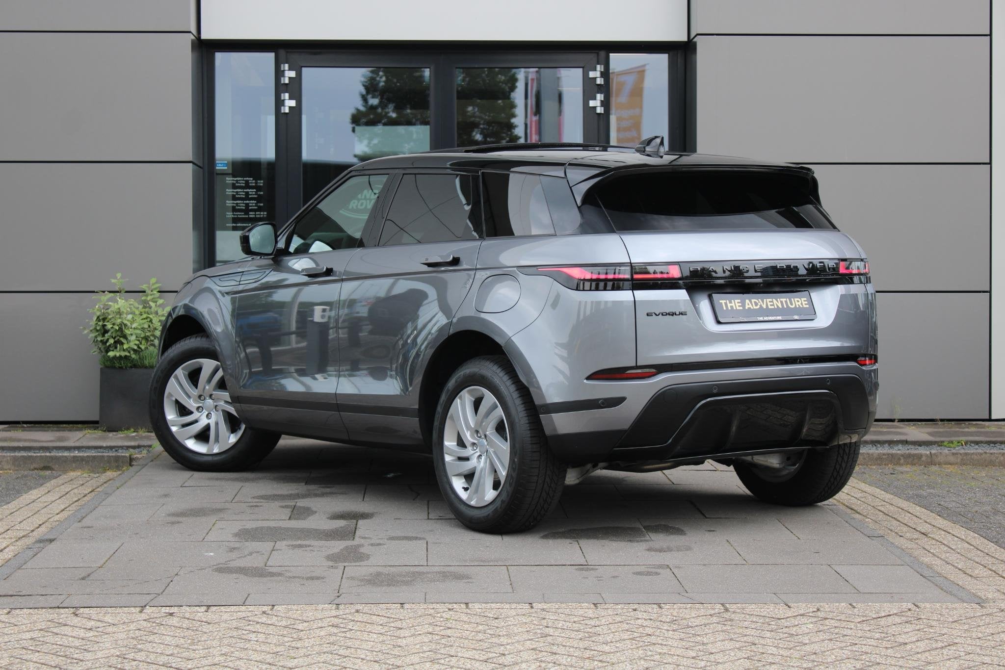 Land Rover Range Rover Evoque P270e S | 360 Cam | Pano | Col, Auto's, Land Rover, Automaat, Euro 6, Met garantie (alle), 15 kWh