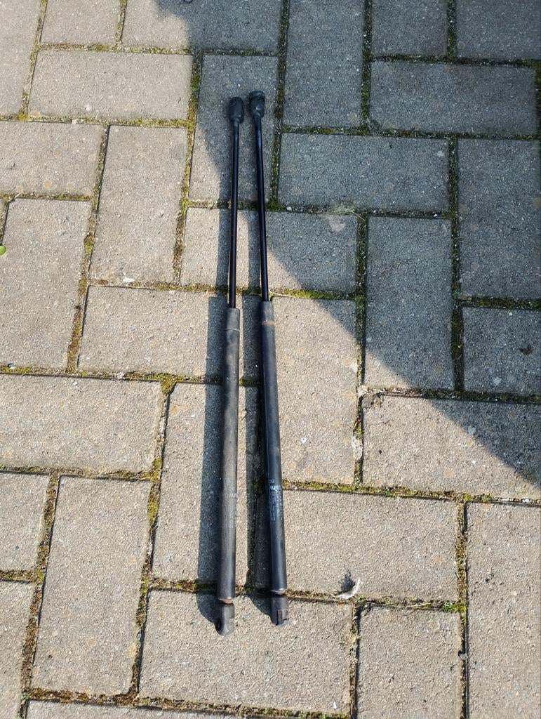 Gasveer 2x motorkap mini cooper r50, Auto-onderdelen, Ophalen of Verzenden