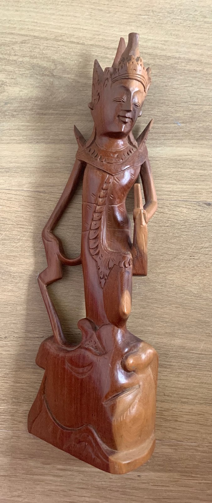 Indonesisch Balinees houtsnijwerk - beeld djanger - danseres, Ophalen of Verzenden, Handgemaakt, 20 - 50 cm, Beeld