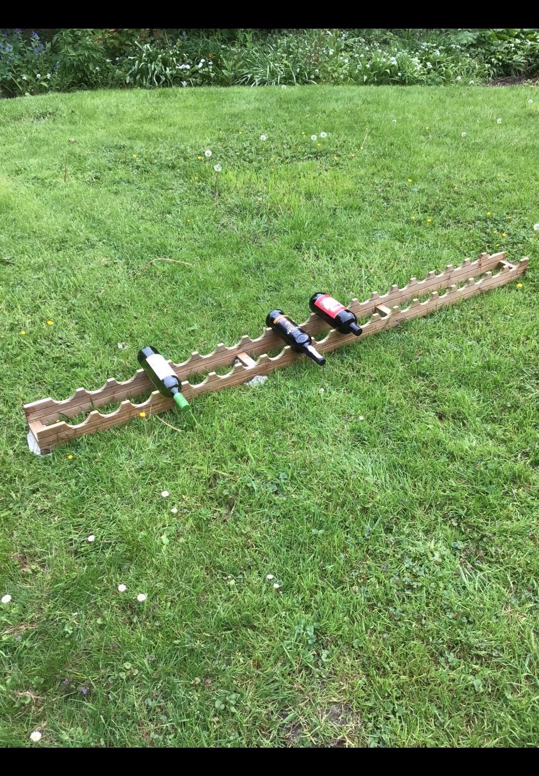 Soort wijnrek hout. Flessenrek 20 flessen wijn. Is latje rot, Ophalen, Zo goed als nieuw, Hout