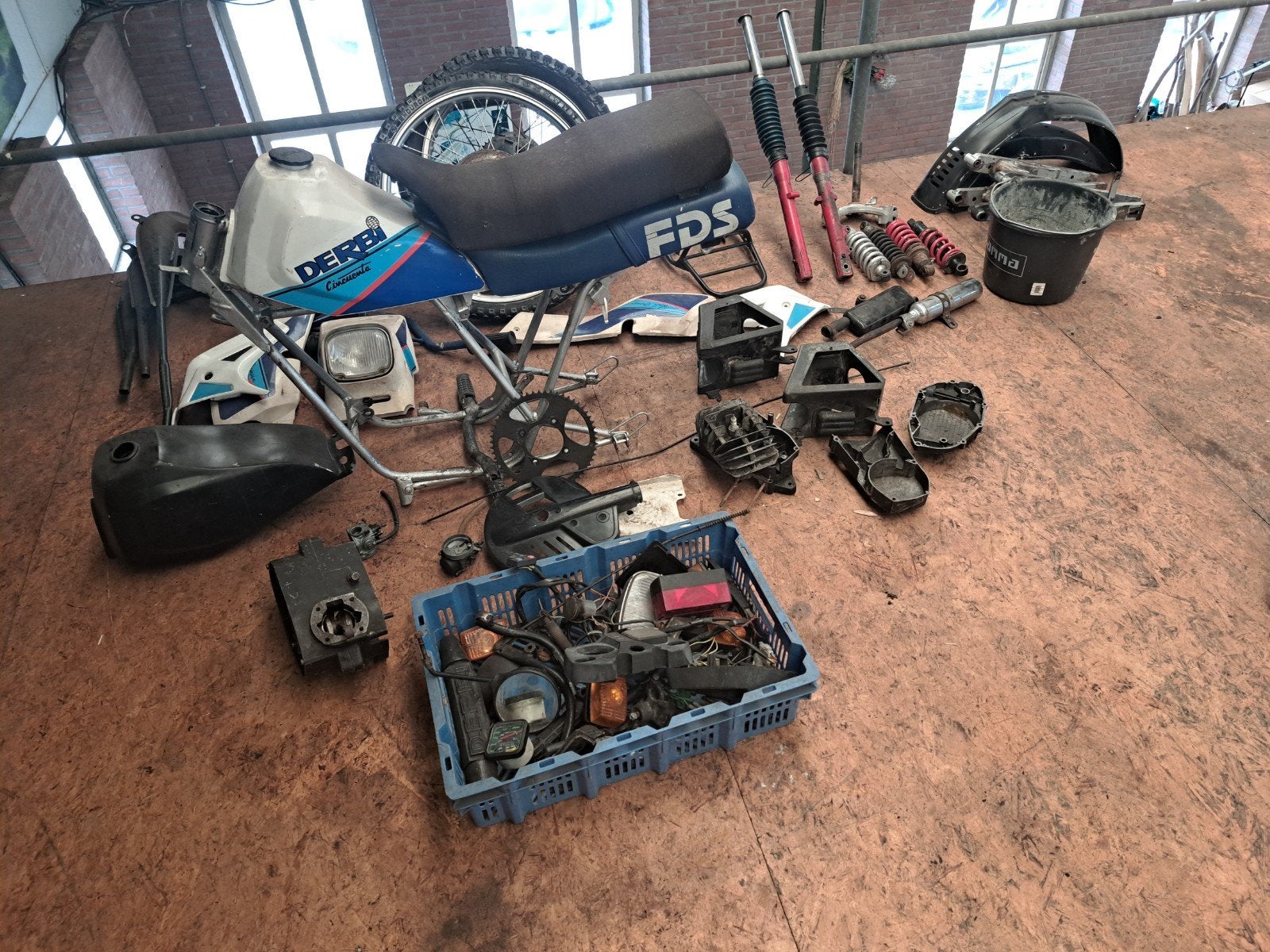 Derbi FDS onderdelen - frame, wielen, motorblokdelen, Fietsen en Brommers, Ophalen, Gebruikt