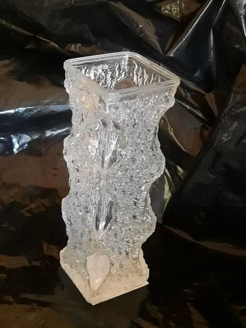 Oberglas vaasje / ijsglas-vaasje . vintage design, Antiek en Kunst, Antiek | Glas en Kristal, Ophalen of Verzenden