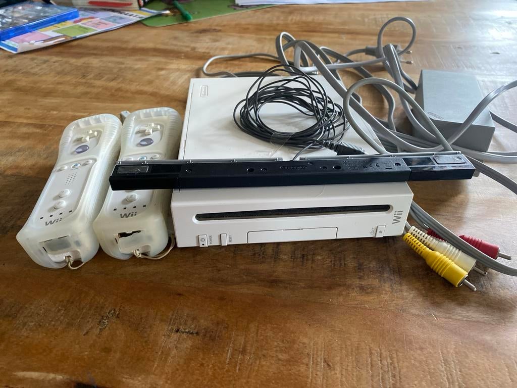 Nintendo Wii Bundel: Console, Controllers & 3 Games, Gebruikt, Eén computer, Ophalen of Verzenden, Sport