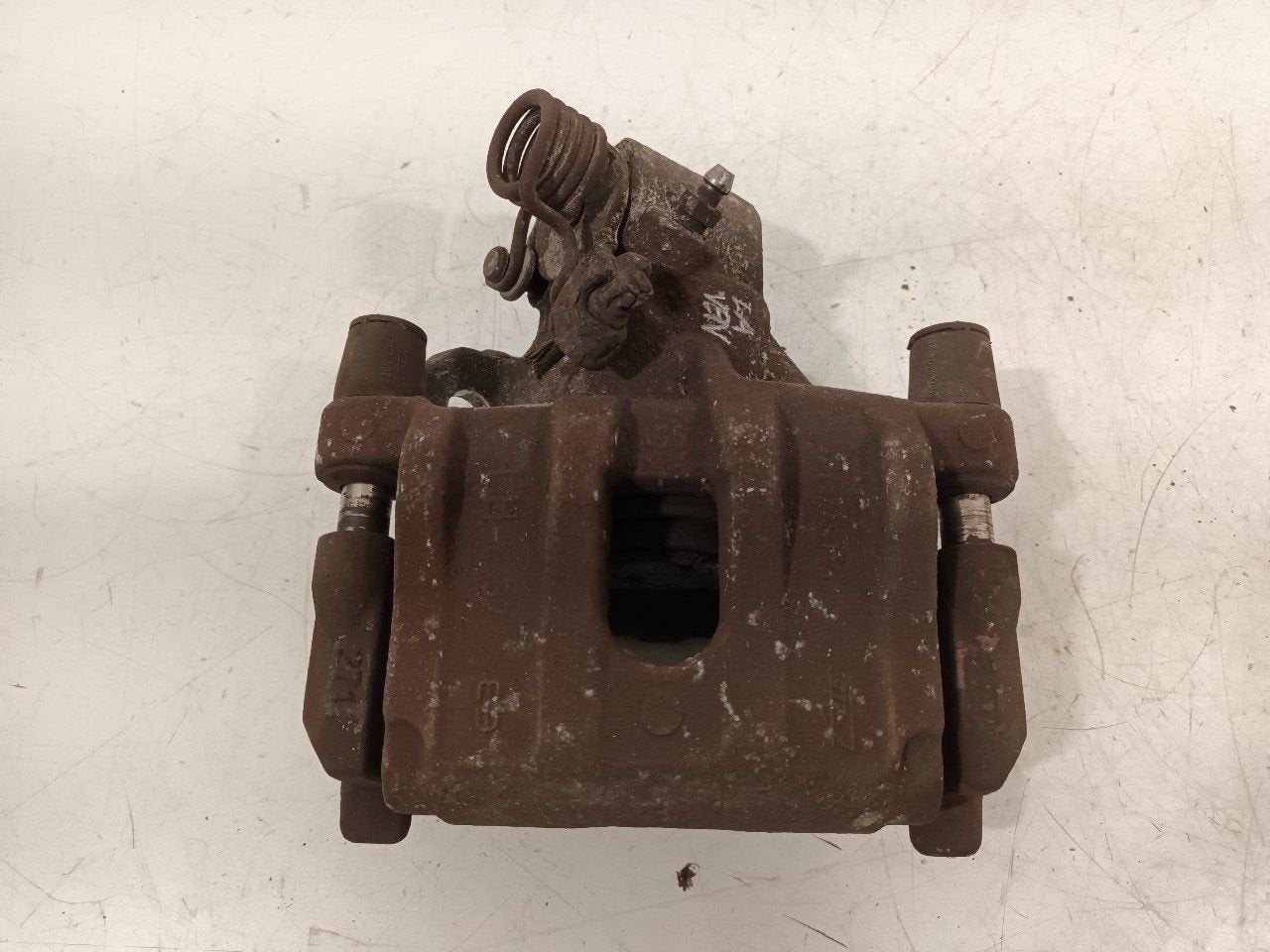 Remklauw links achter Ford Focus, Auto-onderdelen, Onderdelen@venauto.nl, Van der Ven Autorecycling B.V., Gebruikt, Ettenseweg 76, 4706 PB Roosendaal, The Netherlands