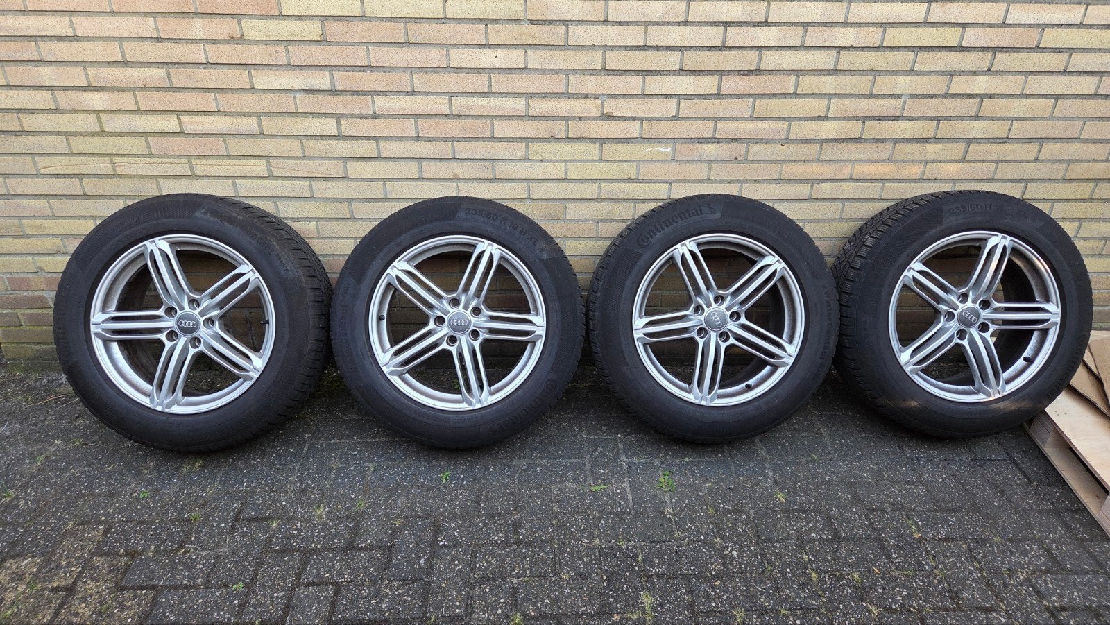 Audi Q5 Velgen met Continental Zomerbanden 235/60 R18, Ophalen, 18 inch, Gebruikt, Banden en Velgen
