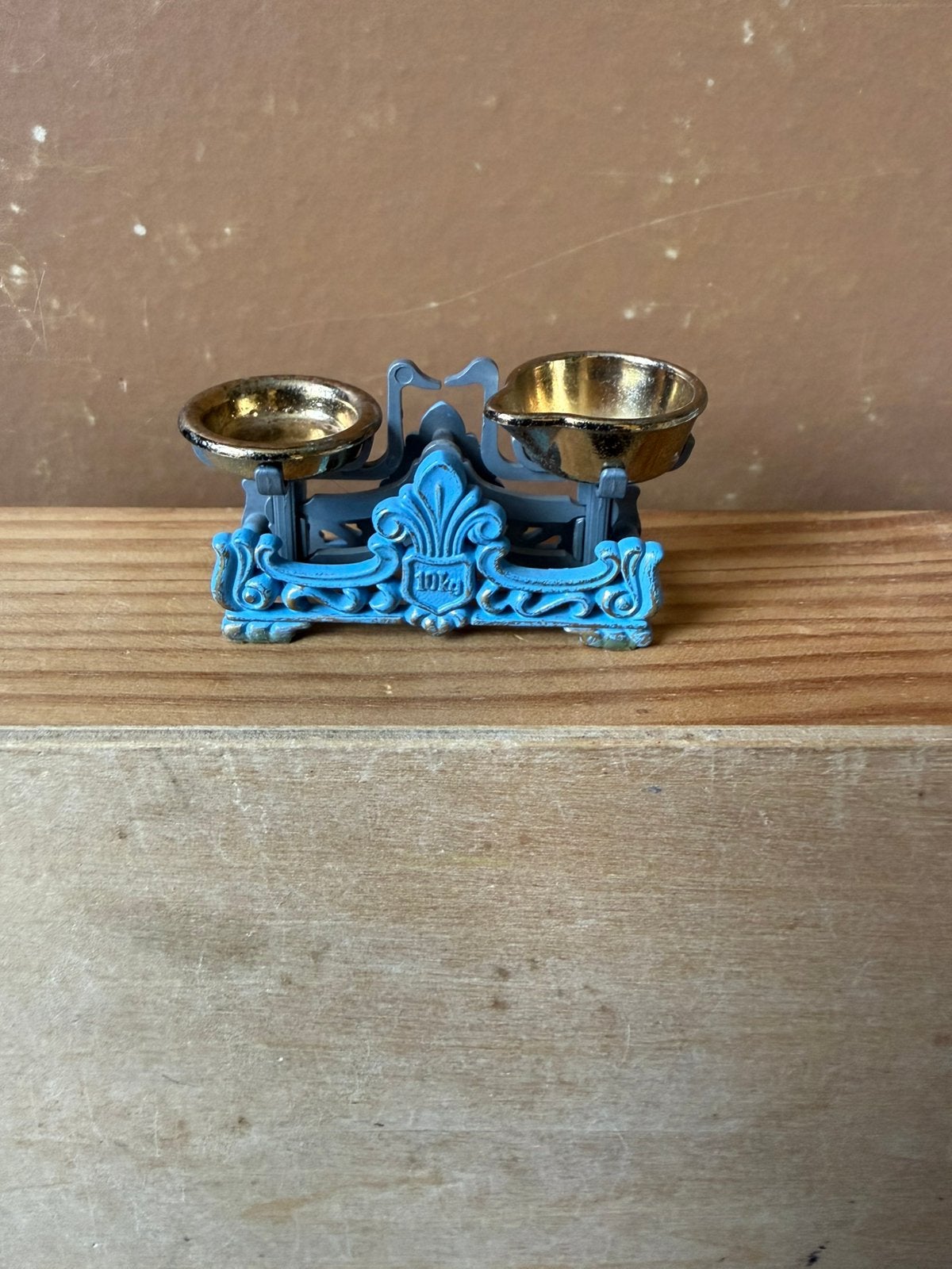 Bodo Hennig weegschasl - hxbxd ca 3x6x2.3cm - metaal, Ophalen of Verzenden, Zo goed als nieuw, Poppenhuis