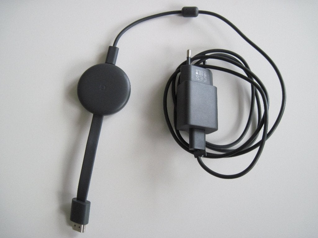 Google Chromecast 2e generatie met adapter, Overige merken, 50 Hz, Ophalen of Verzenden, Zo goed als nieuw