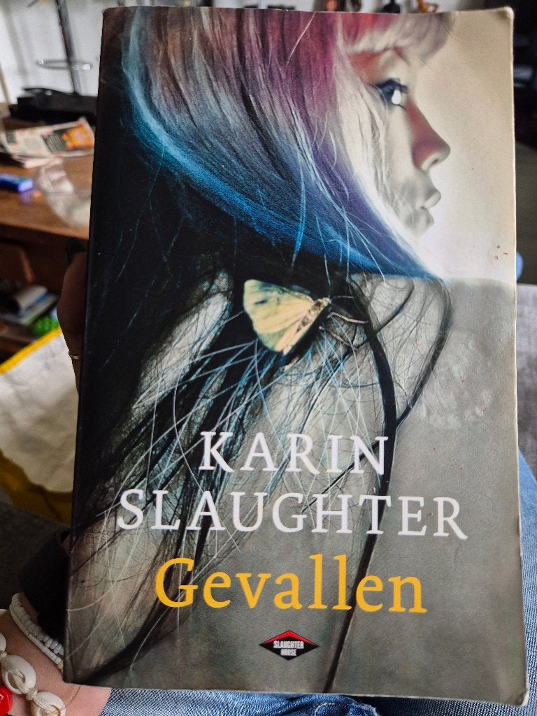 Gevallen van Karin Slaughter, Gelezen, Ophalen of Verzenden, Karin Slaughter, Amerika