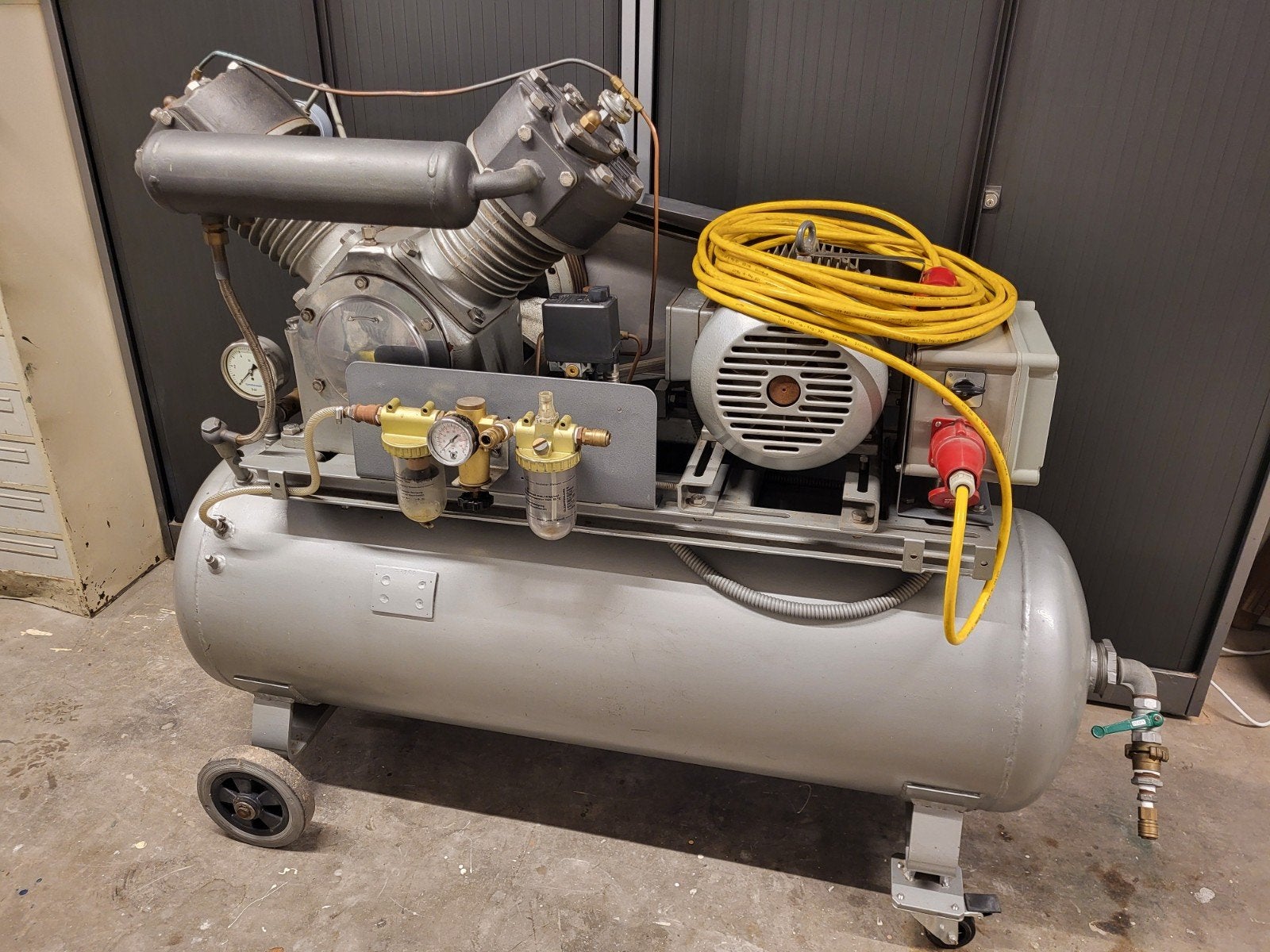 Atlas Copco KE6 zuigercompressor Nieuw!, 100 liter of meer, Ophalen