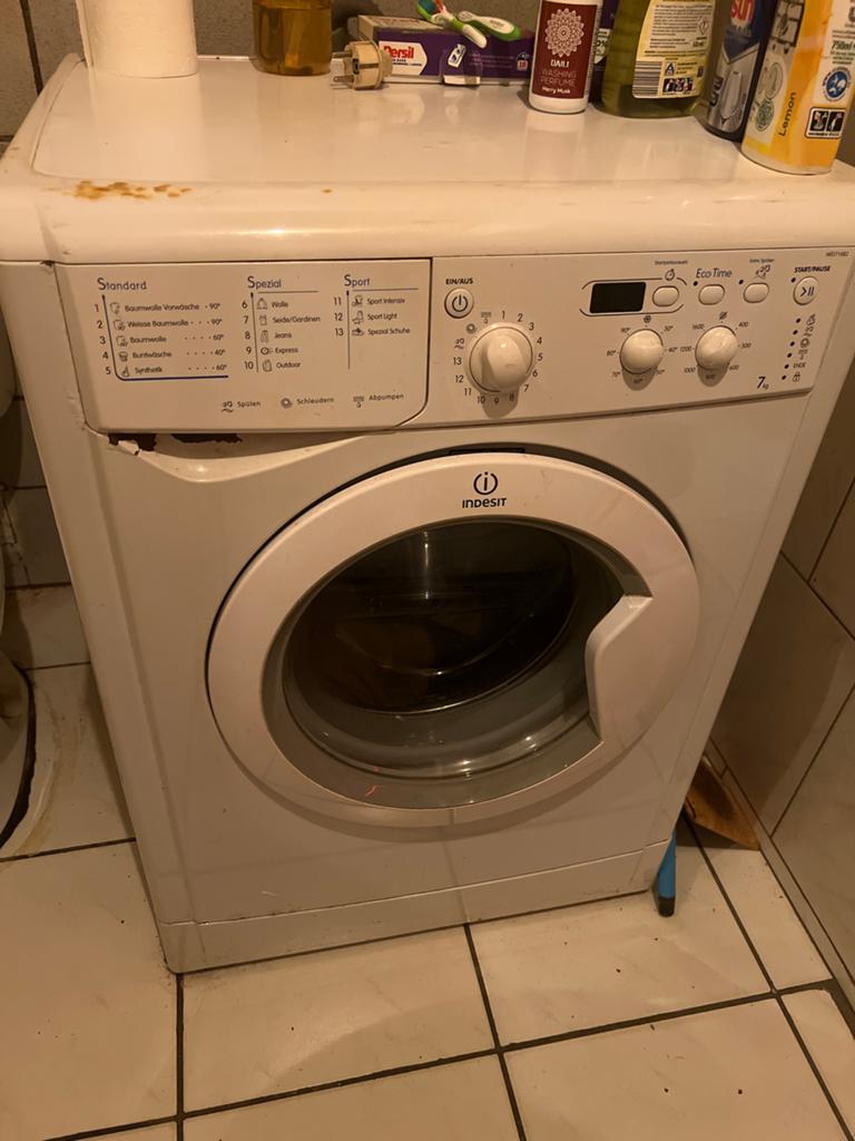 Kapot/Indesit Wasmachine - 7kg -Gratis / Stuk, Ophalen, 6 tot 8 kg, Minder dan 1200 toeren, Zo goed als nieuw