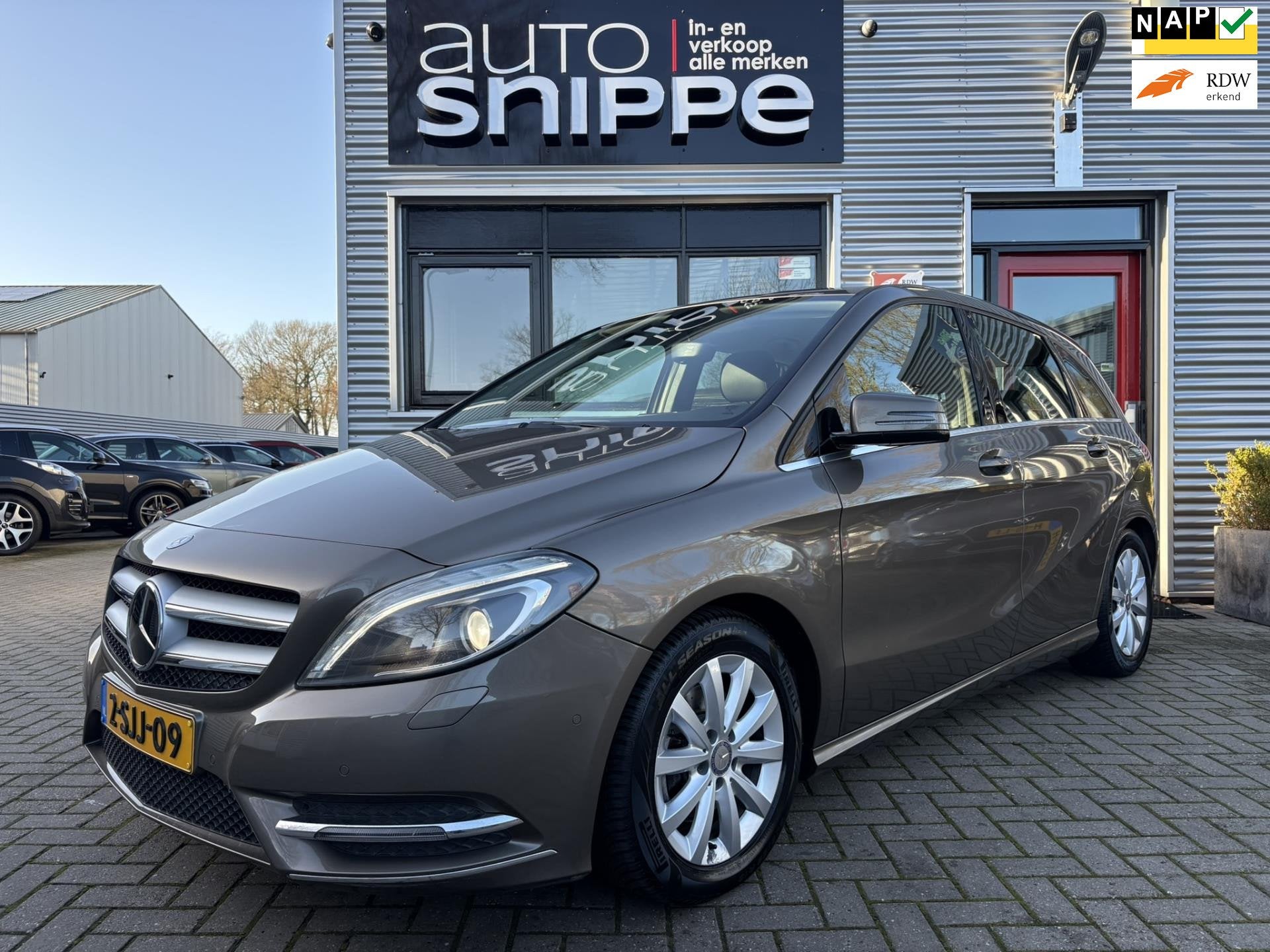 Mercedes-Benz B-klasse 180 Ambition -AUTOMAAT-1STE EIGENAAR!, Automatische klimaatregeling, 1325 kg, Gebruikt, 4 cilinders