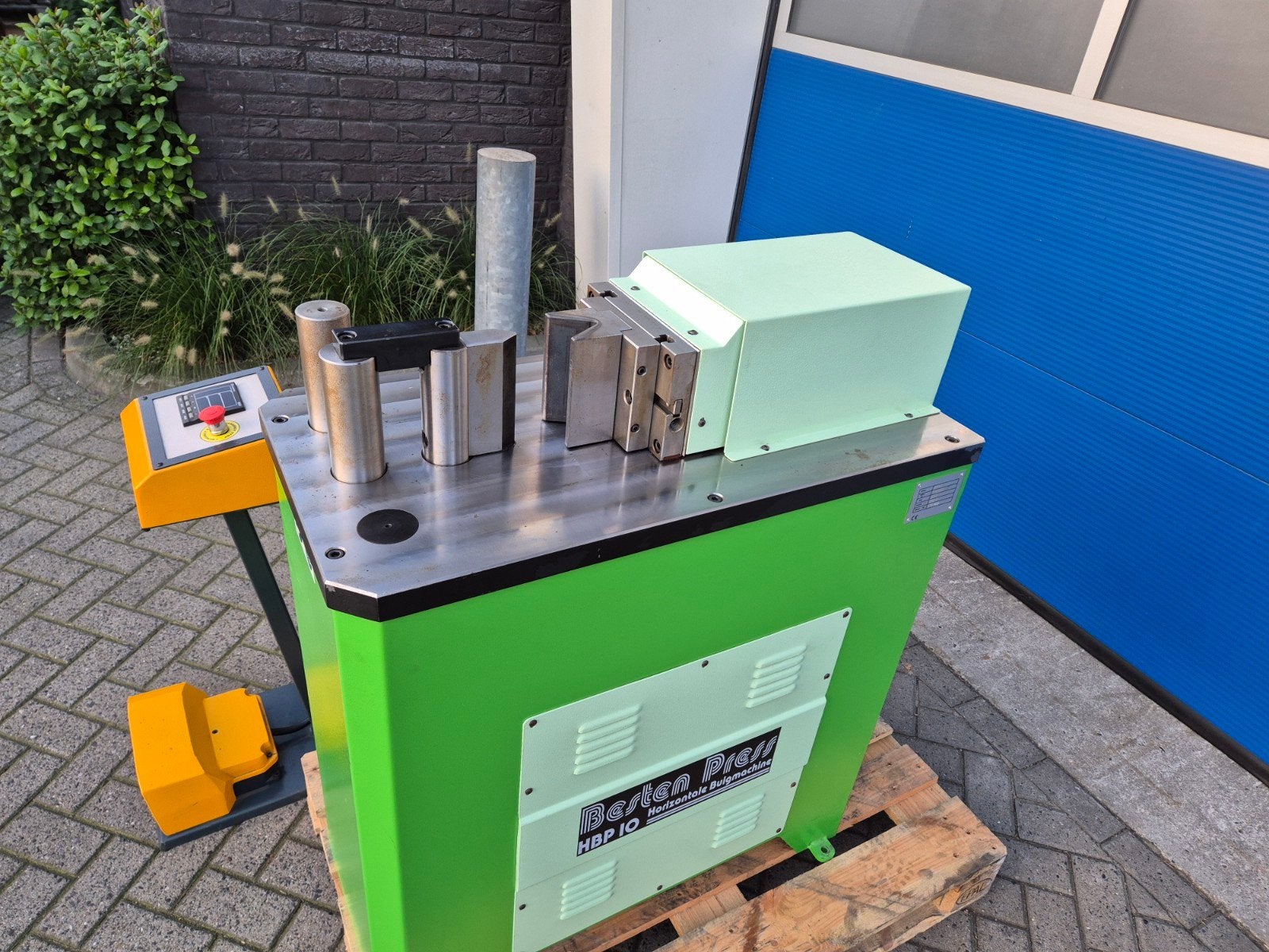 Universele Strippenbuiger 380V Hydraulische Cap. 10.000 kg, Ophalen of Verzenden, KARMAK, Info@bolkmachinehandel.nl, Turkije