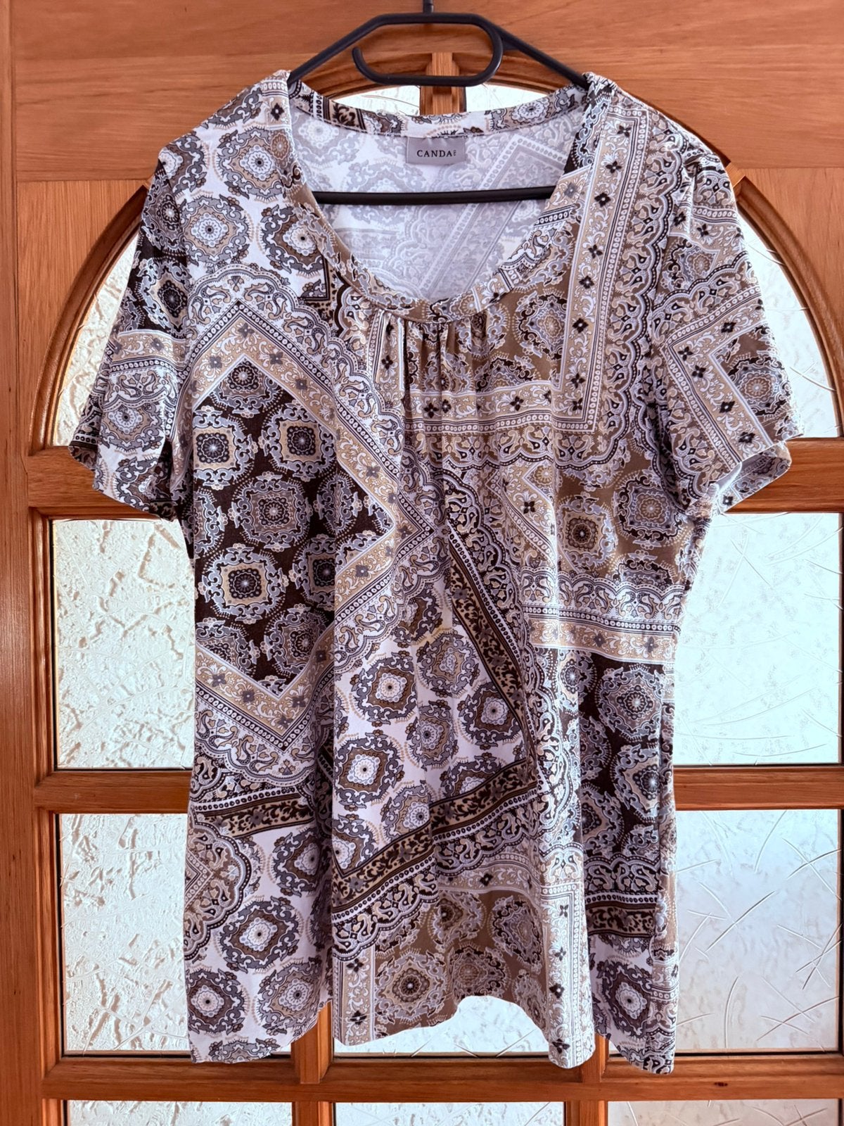 T-shirt, Ophalen of Verzenden, Zo goed als nieuw, Maat 42/44 (L), Korte mouw