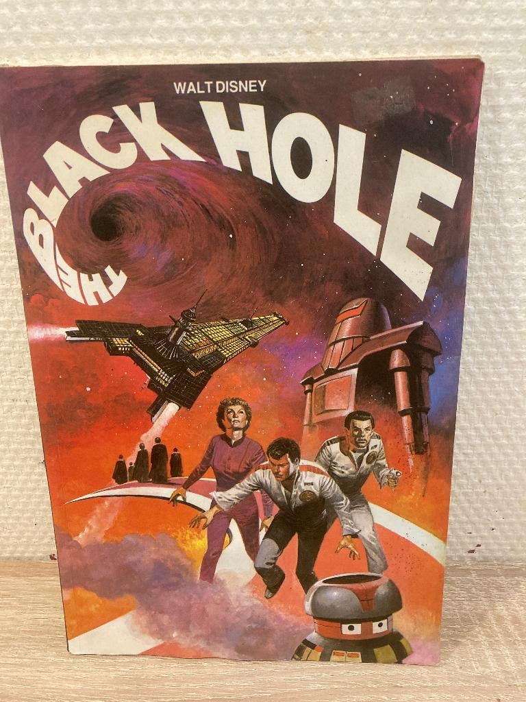 the black hole - Walt Disney 1980 strip Oberon b.v., Boeken, Stripboeken, Eén stripboek, Ophalen of Verzenden, Gelezen