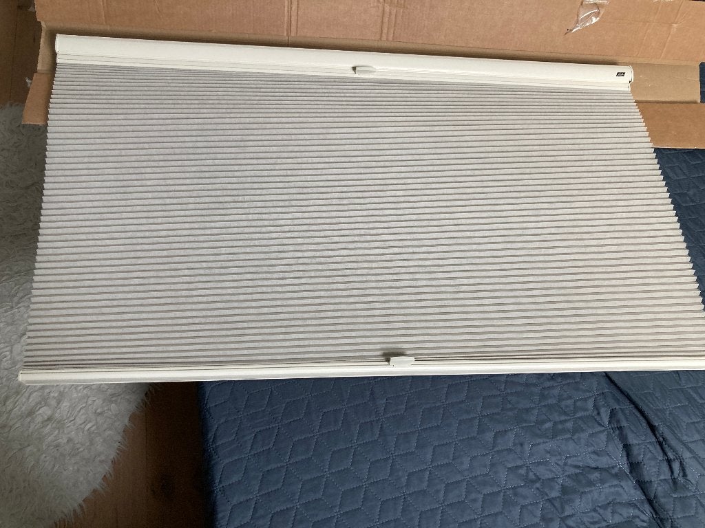 4 st. Nieuwe Luxaflex Duette Shades 25 mm Top Bottem, Ophalen, Nieuw, Lichtdoorlatend, Crème