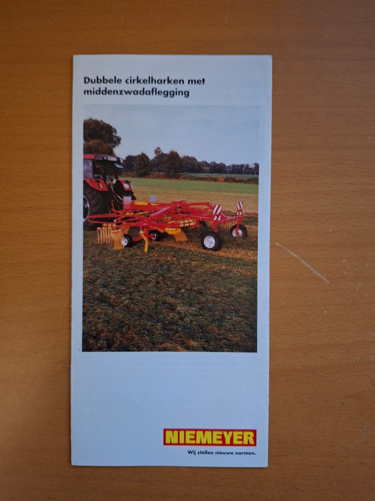 Foldertje Niemeyer dubbele cirkelharken, Ophalen of Verzenden, Gelezen, Tractor en Landbouw