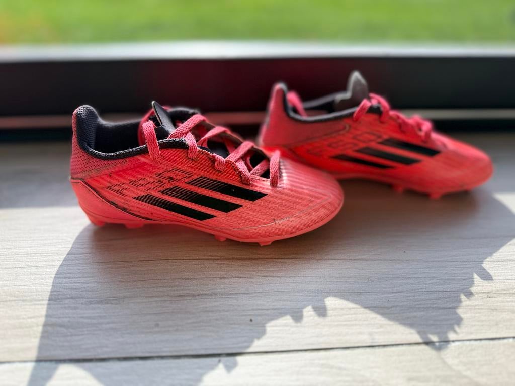 Adidas voetbalschoenen maat 29, Sport en Fitness, Voetbal, Maat XS of kleiner, Ophalen, Zo goed als nieuw, Schoenen