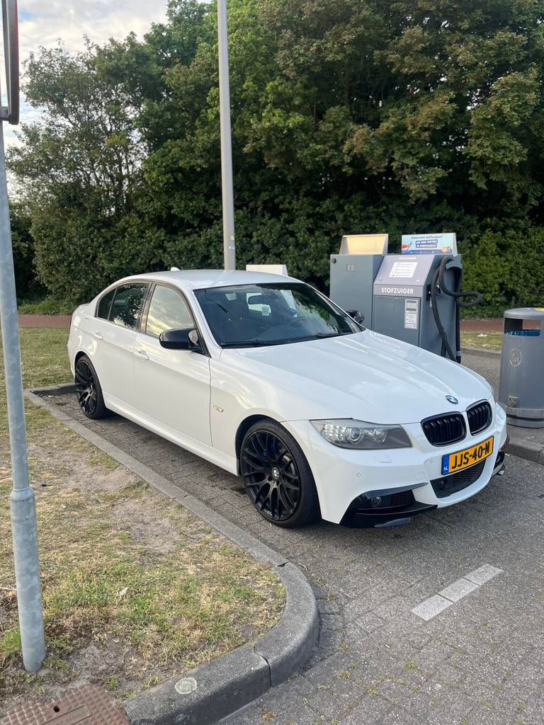 BMW 3-Serie 3.0 I 330 Xdrive AUT 2009 Wit M-pakket LAGE KM!, Euro 5, 1800 kg, Zwart, Elektrische ramen
