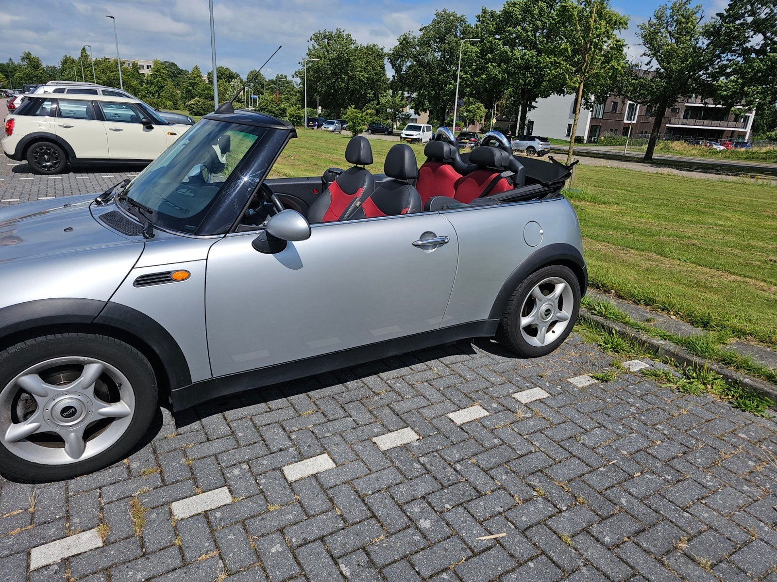 Mini 1.6 16V Cooper Cabrio Chili 2004 Grijs, Auto's, Mini, Voorwielaandrijving, 4 cilinders, Cabriolet, 4 stoelen