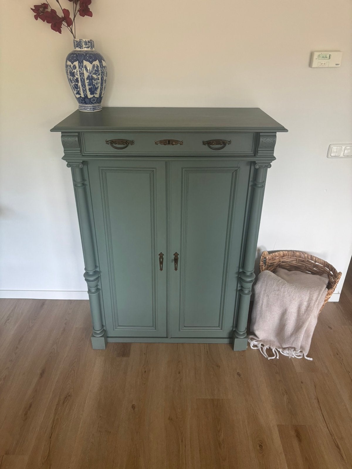 Antieke kast, Ophalen, 100 tot 150 cm, 100 tot 150 cm, Zo goed als nieuw