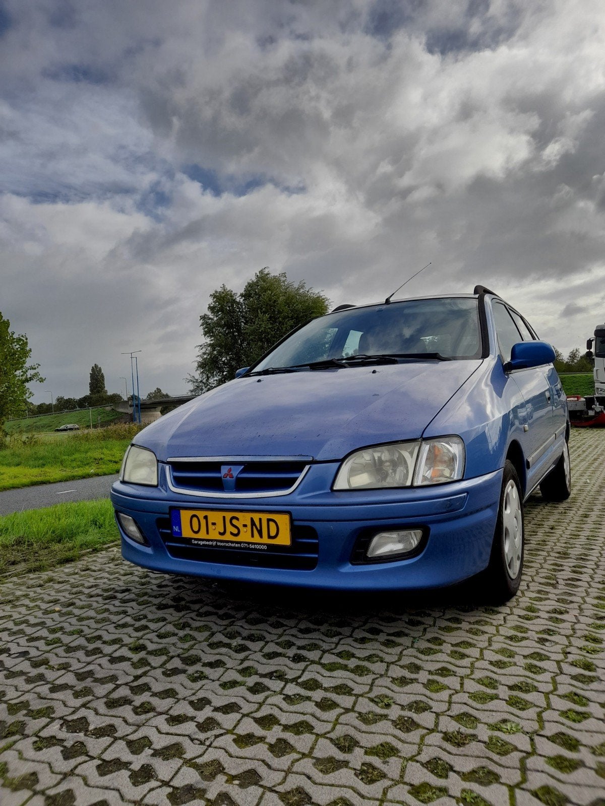 Mitsubishi Space Star 1.6 Family 2002 Lila, Auto's, Voorwielaandrijving, Stof, Airconditioning, Handgeschakeld