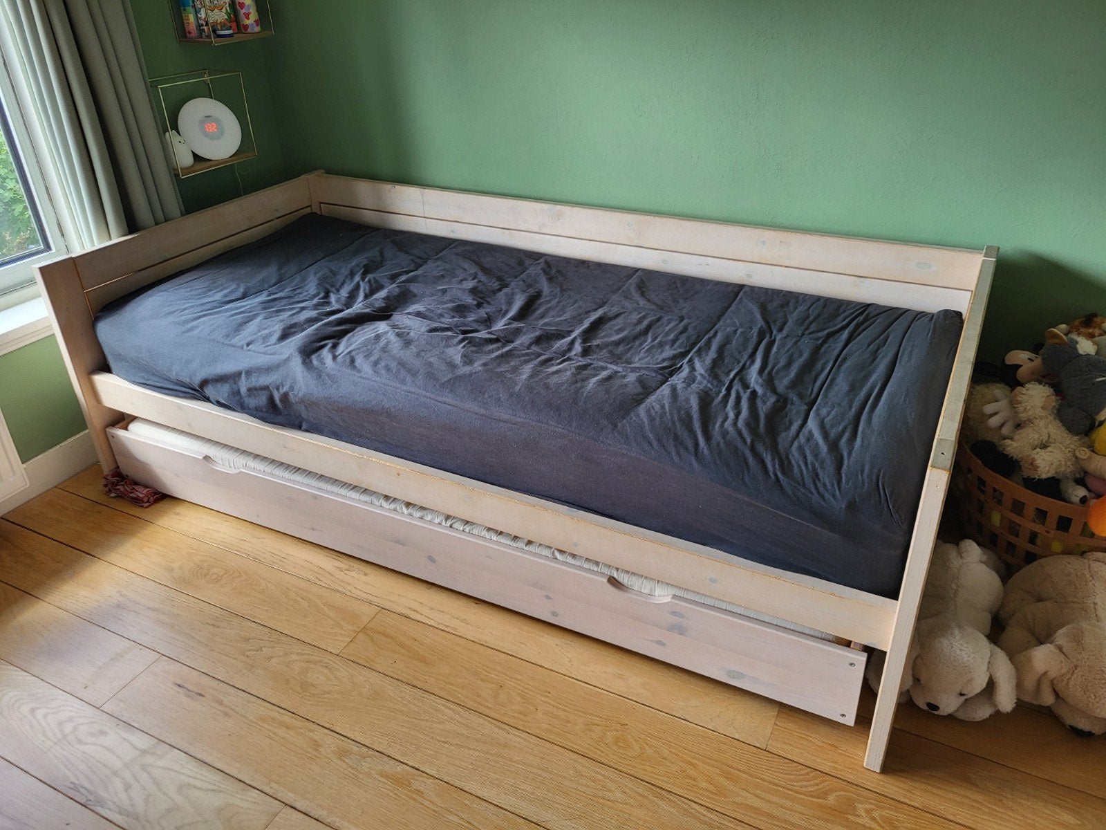 MOET WEG; Eenpersoonsbed met uitschuifbaar logeerbed en matr, Ophalen, Gebruikt, 90 cm, Eenpersoons