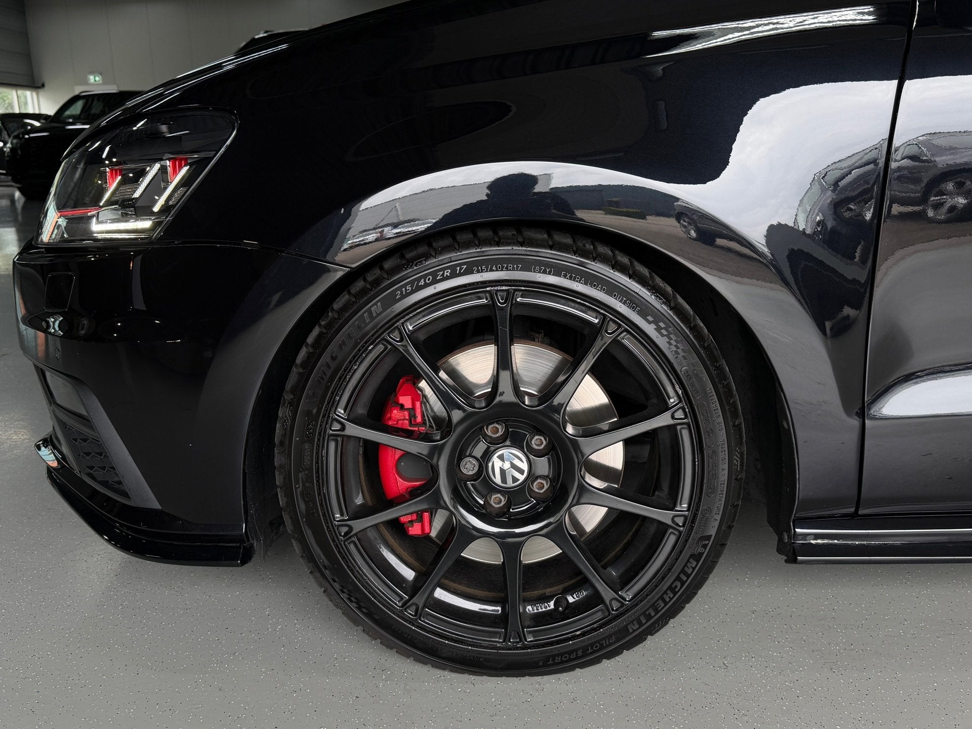 Volkswagen POLO 1.8 TSI GTI 230PK ABT DSG PANO/CARPLY/STOELV, Gebruikt, 4 cilinders, Zwart, Bedrijf