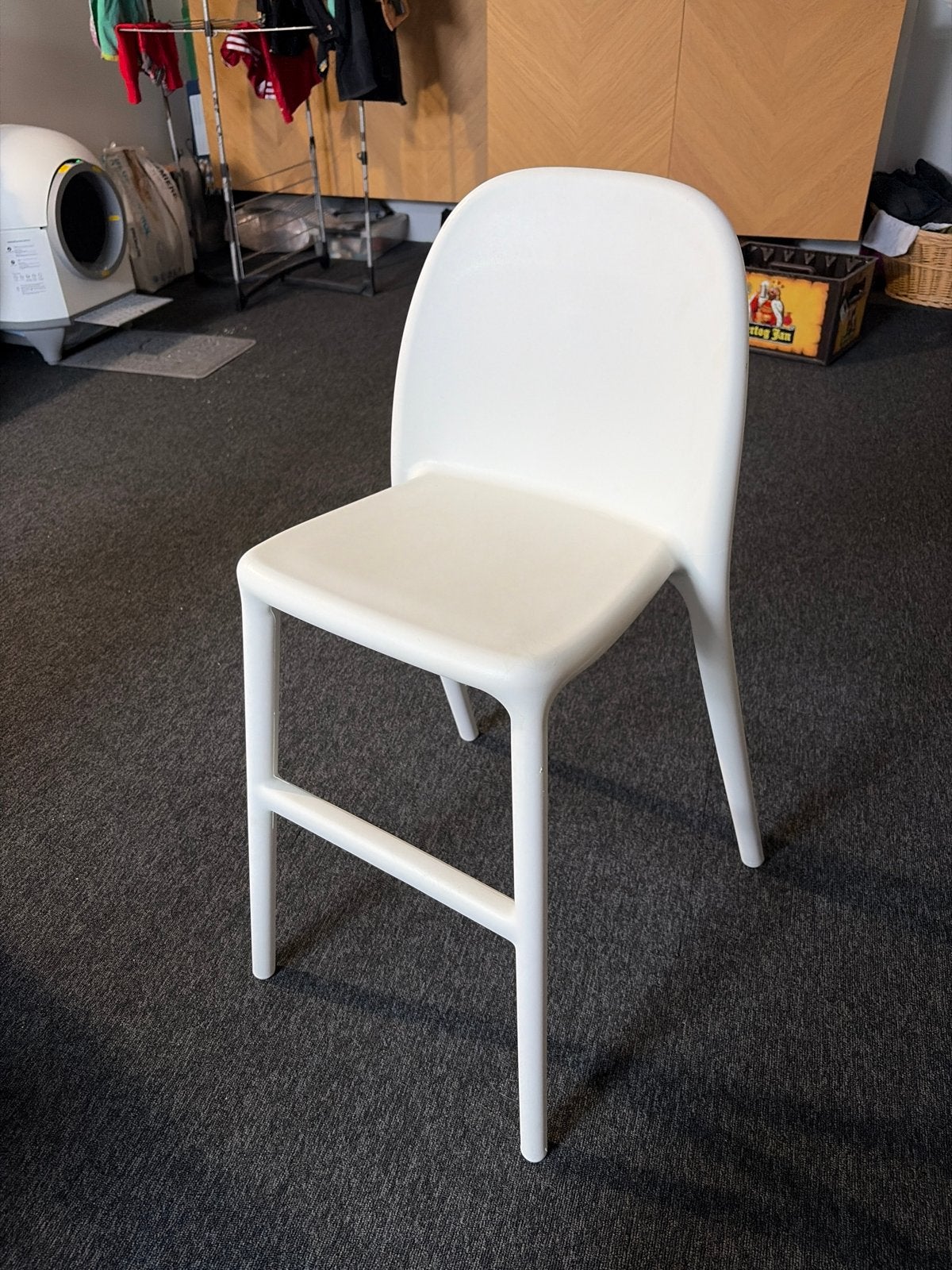 Hoge witte kinderstoel - Modern en veelzijdig, Ophalen, Kunststof, Gebruikt, Wit