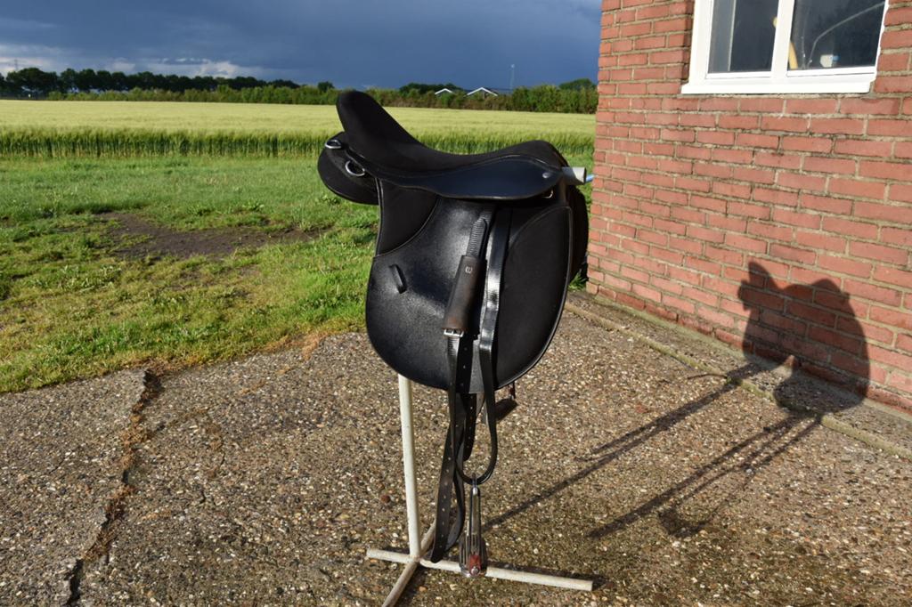 Thorowgood dressuurzadel, Dieren en Toebehoren, Ophalen of Verzenden, Gebruikt, Dressuur