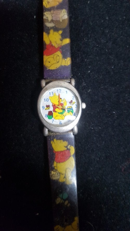 s 323, horloge, winnie the p00h, Sieraden, Tassen en Uiterlijk, Overige Accessoires, Ophalen of Verzenden, 'T Olde Gre-j, Info@toldegrej.nl