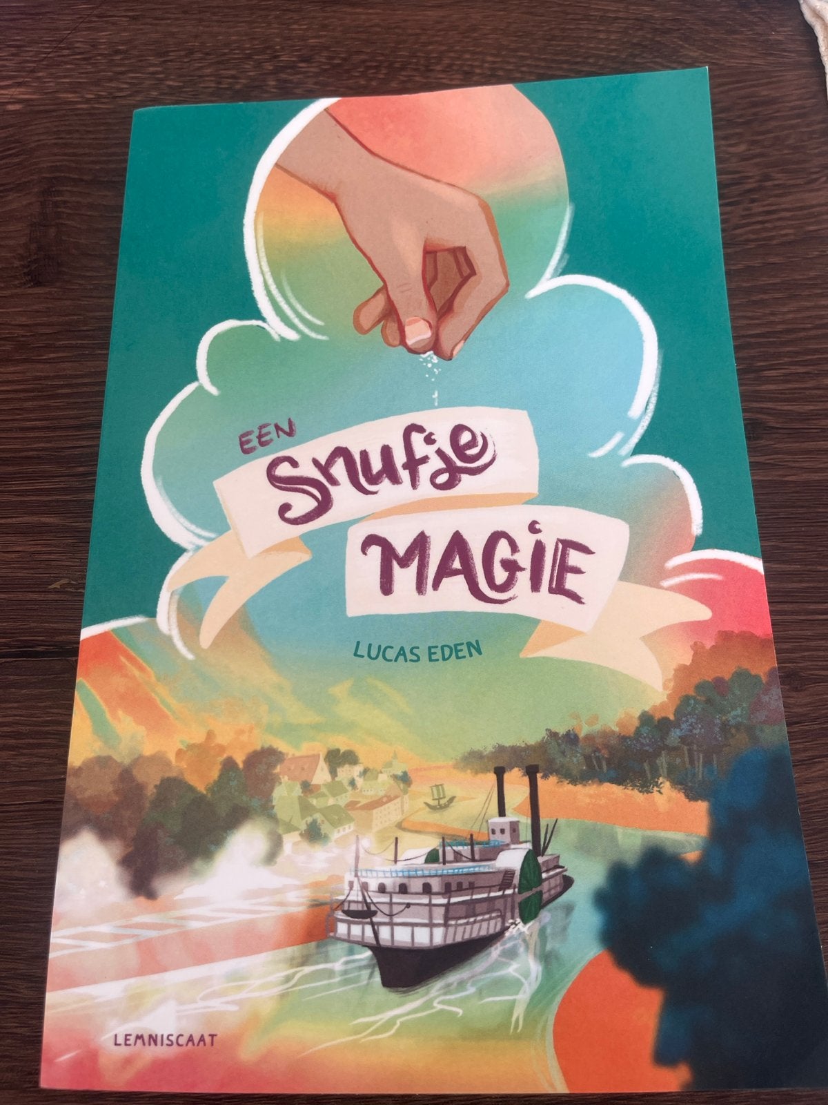 Een Snufje Magie - Lucas Eden (Kinderboek), Ophalen, Zo goed als nieuw, Fictie