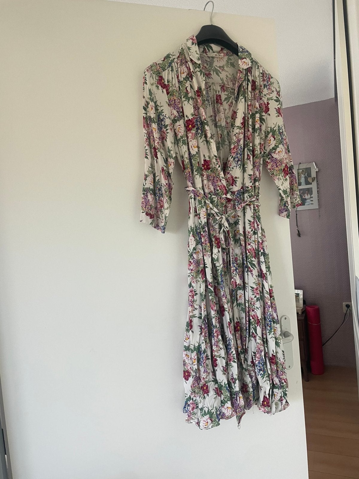 Leuke jurk van  Mango, Ophalen, Zo goed als nieuw, Maat 42/44 (L), Meerkleurig