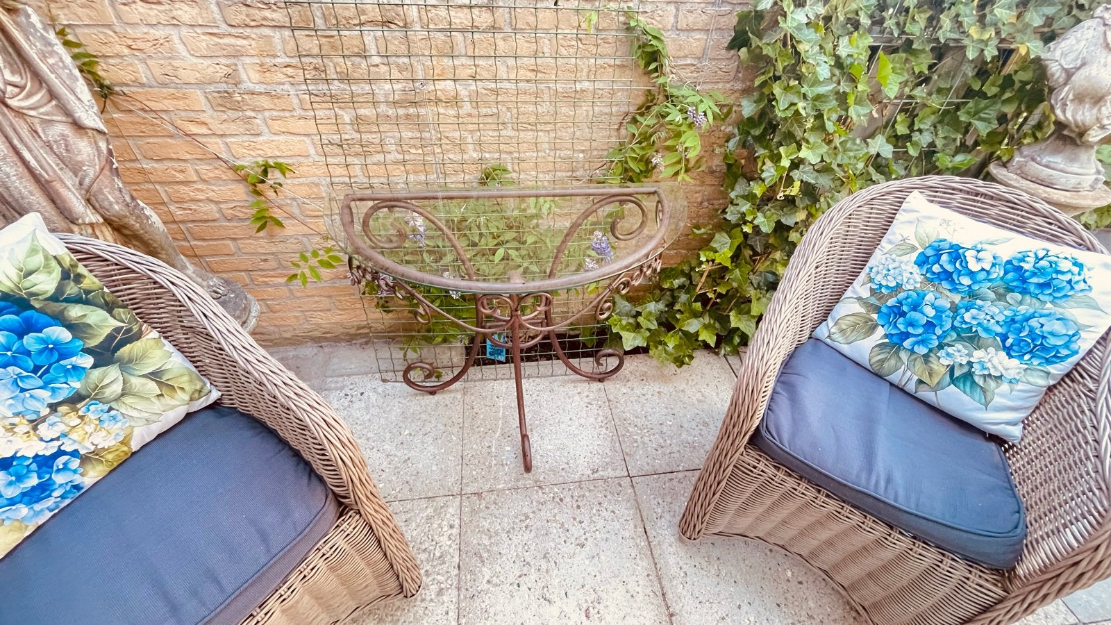Unieke smeedijzeren halfronde tuintafel - Nieuwstaat, Tuin en Terras, Tuintafels, Ophalen, Zo goed als nieuw, Rechthoekig, Metaal