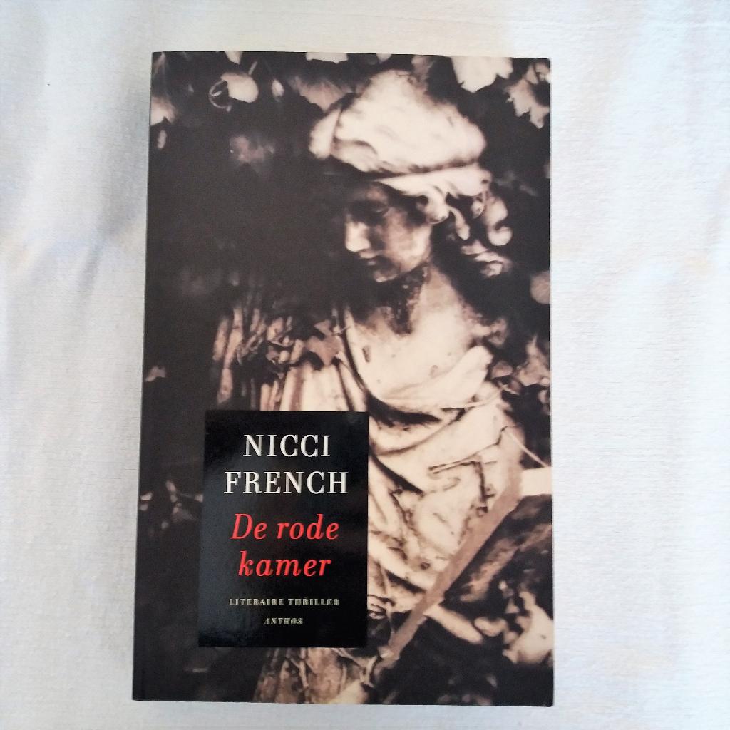 Nicci french - de rode kamer literaire thriller, Boeken, Ophalen of Verzenden, Gelezen, Europa overig