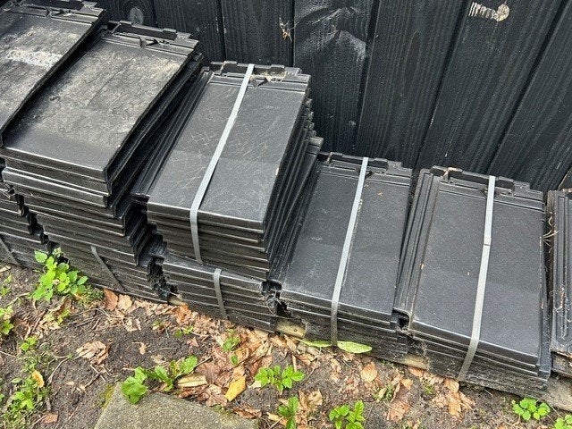 Dakpannen, Ophalen, Steen of Klei, Zwart, Nieuw