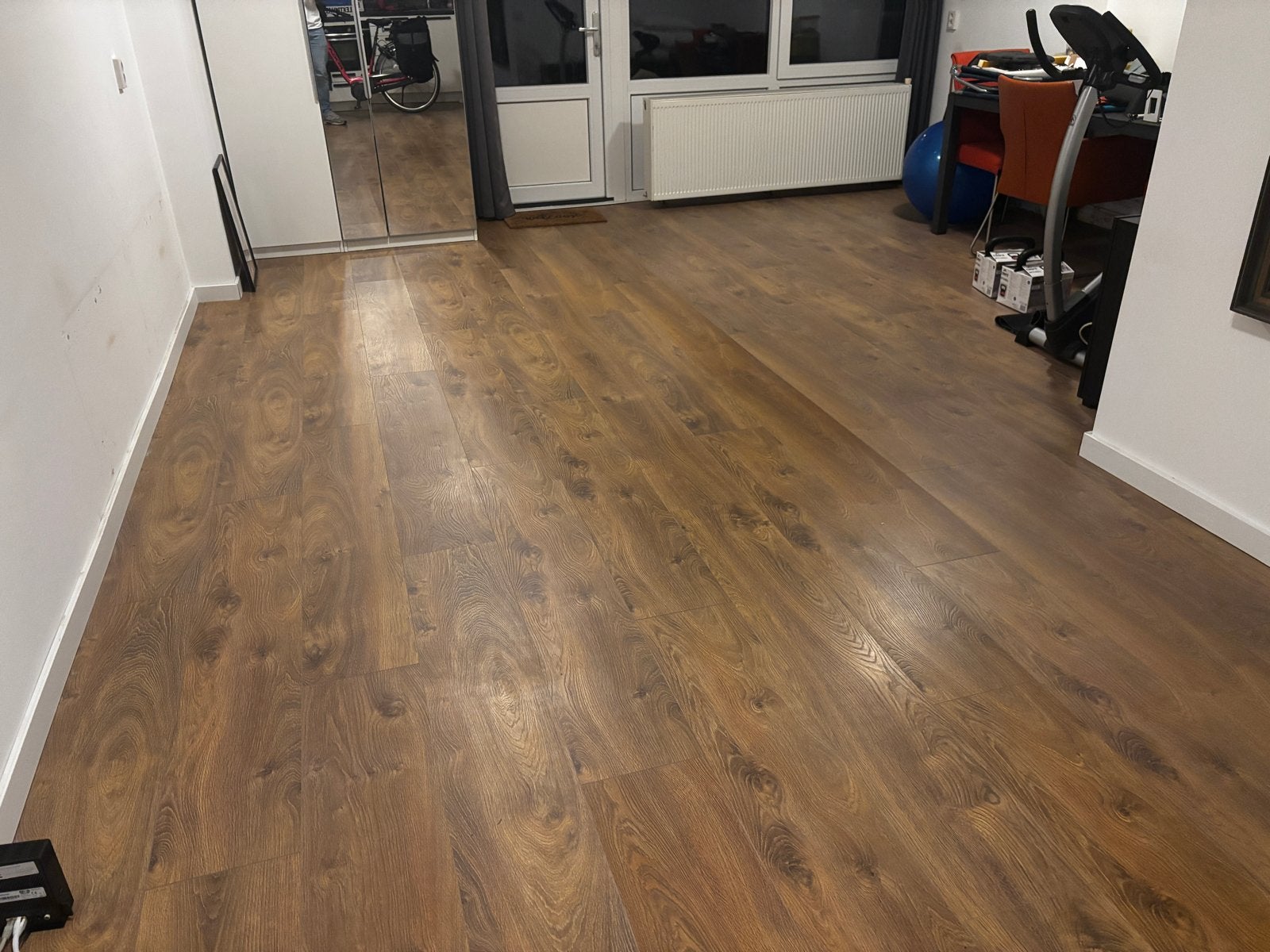 Bruynzeel Laminaat Extra Breed Waterbestendig Donkerbruin, Huis en Inrichting, Ophalen, Gebruikt, Bruin, 25 tot 50 m²